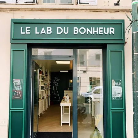 Façade de la boutique, 34 rue des Bourguignons