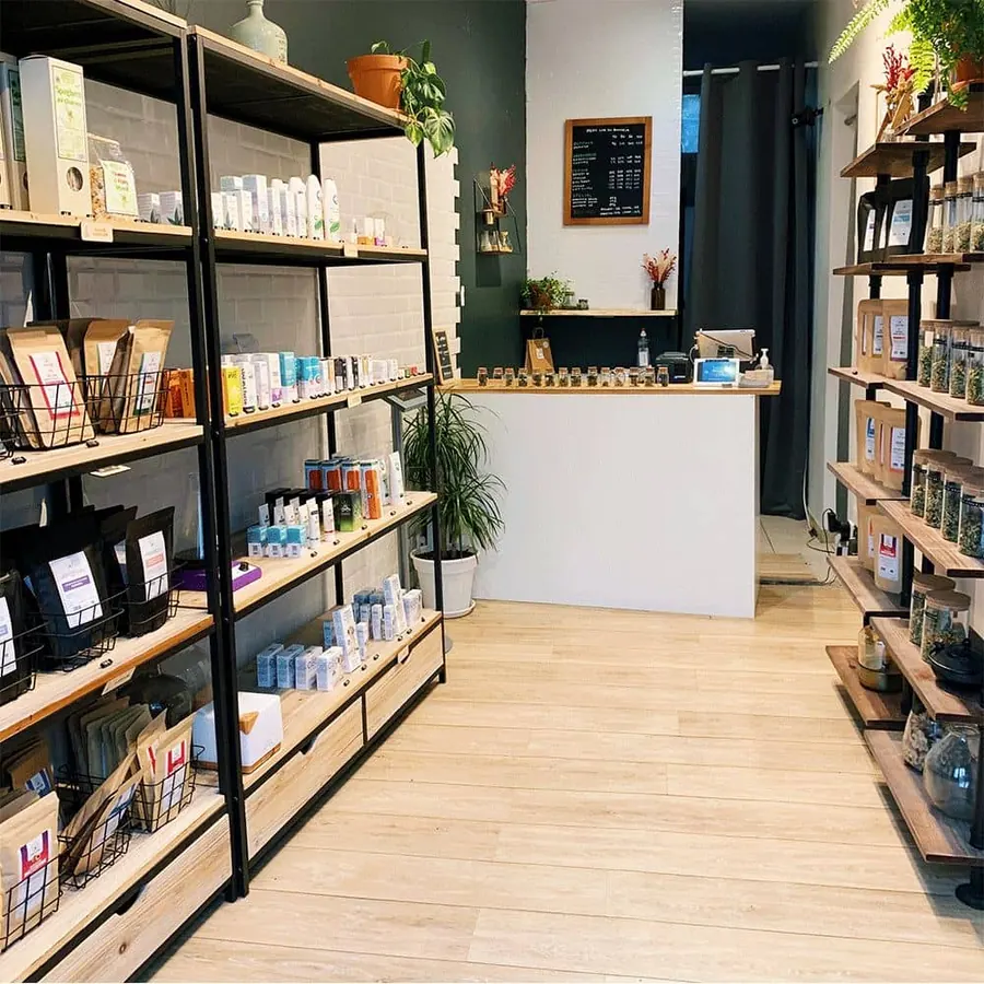 Intérieur de la boutique Le Lab du Bonheur à République